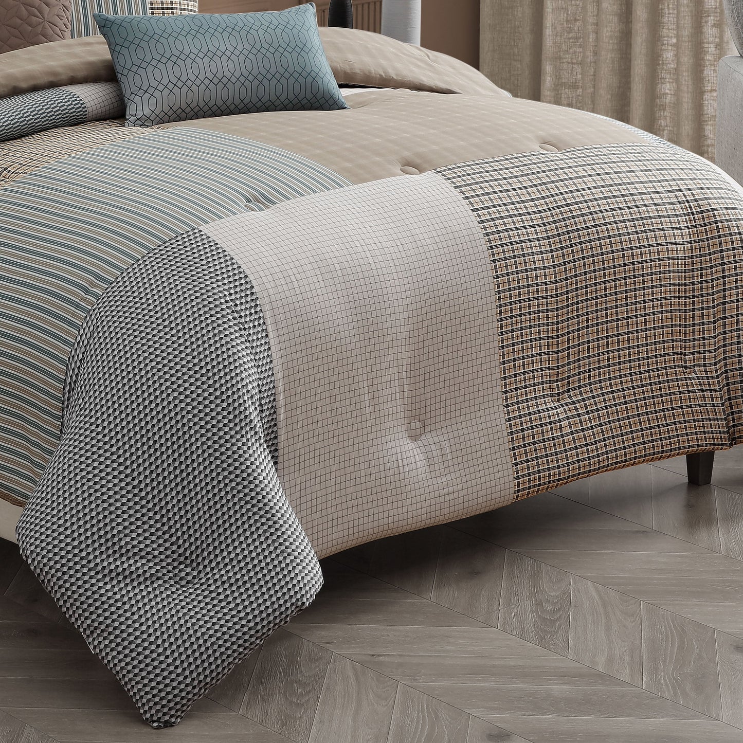 Bebejan Tranquil Patch 5 Piece Reversible Comforter Set