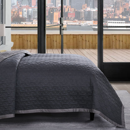 BLACK/GREY-