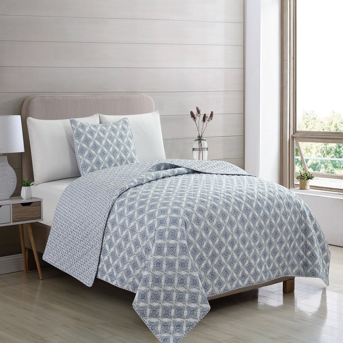 Patina Vie Maison Vintage Floral Printed Quilt Set With Shams