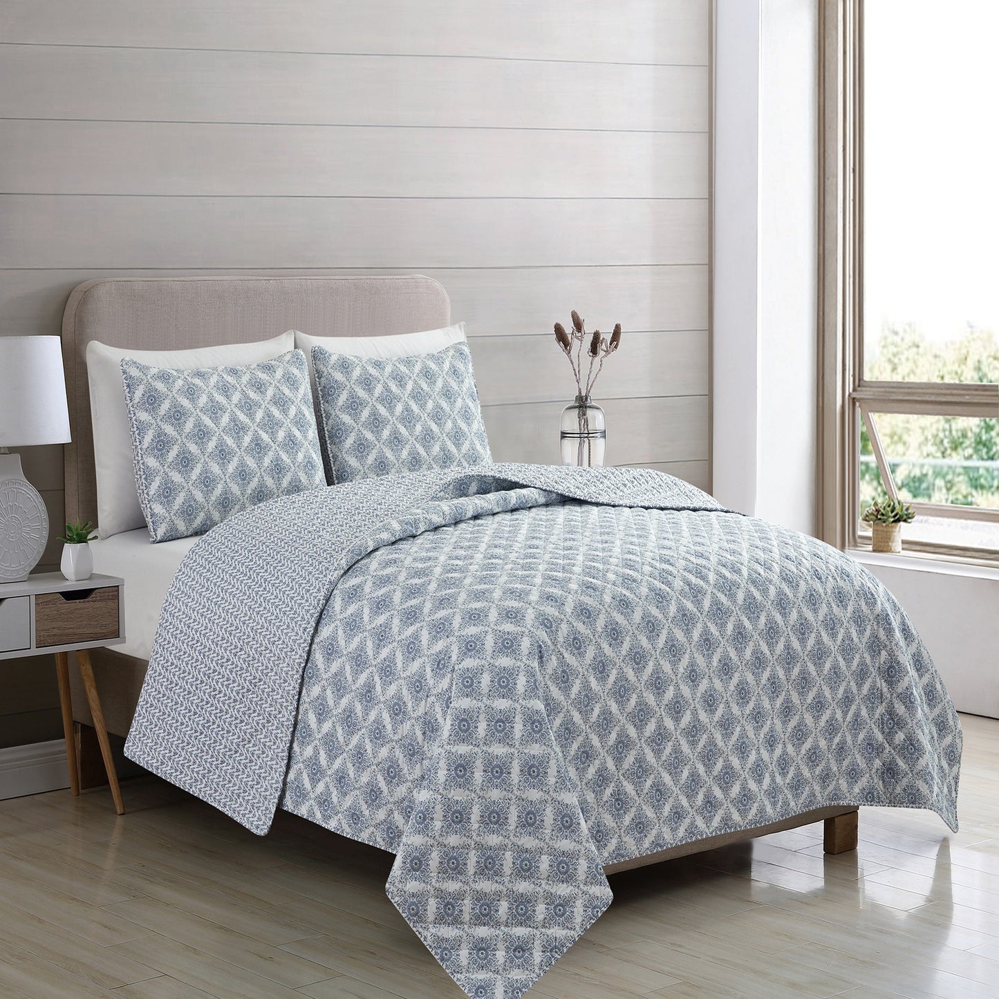 Patina Vie Maison Vintage Floral Printed Quilt Set With Shams