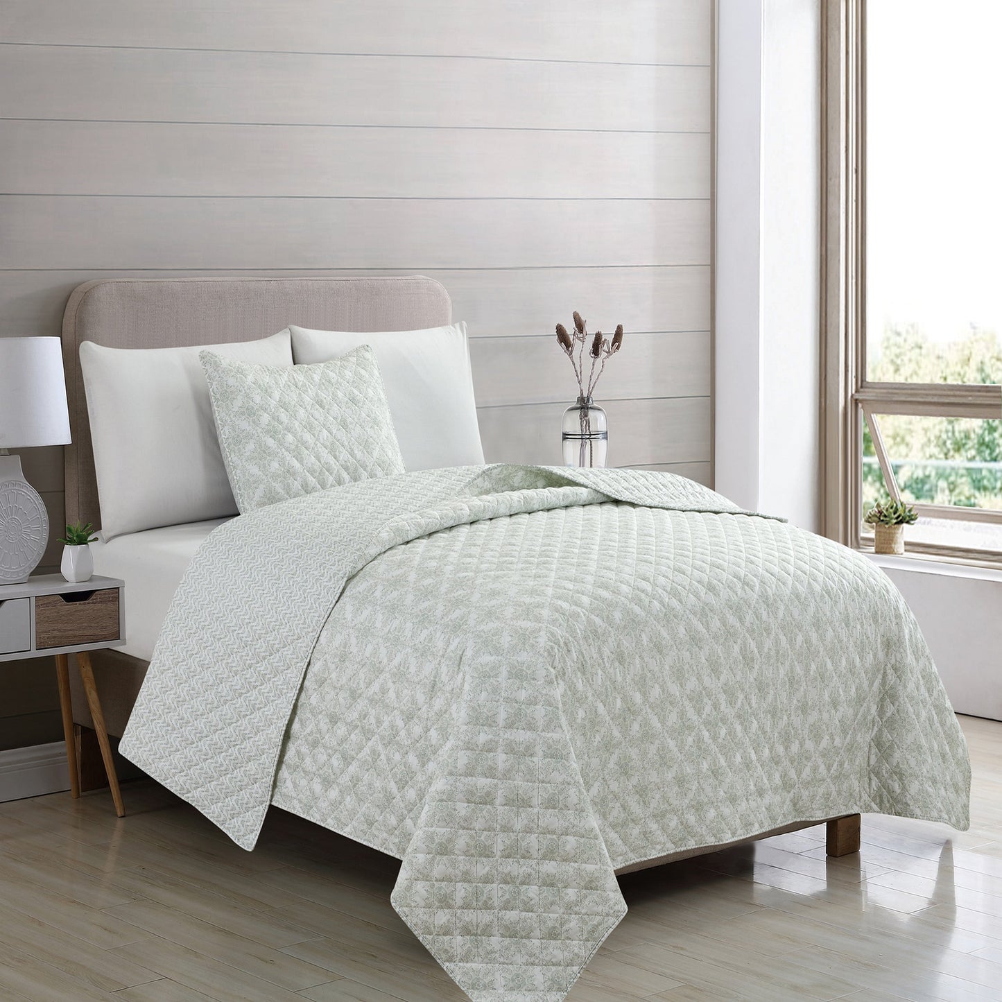 Patina Vie Maison Vintage Floral Printed Quilt Set With Shams