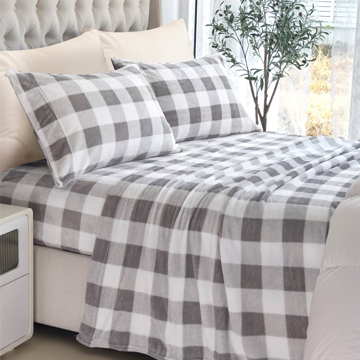 Mocassi 4-Piece Velvet Plush Flannel Sheet Set