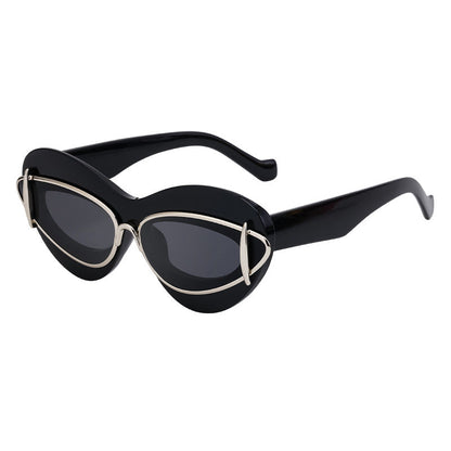 Women's Y2K Cat-Eye Small Frame Sunglasses — Trendy Driving Shades