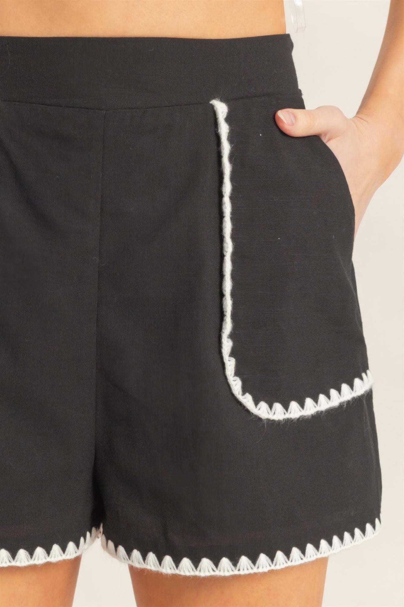 Scallop Trim High-waisted Shorts