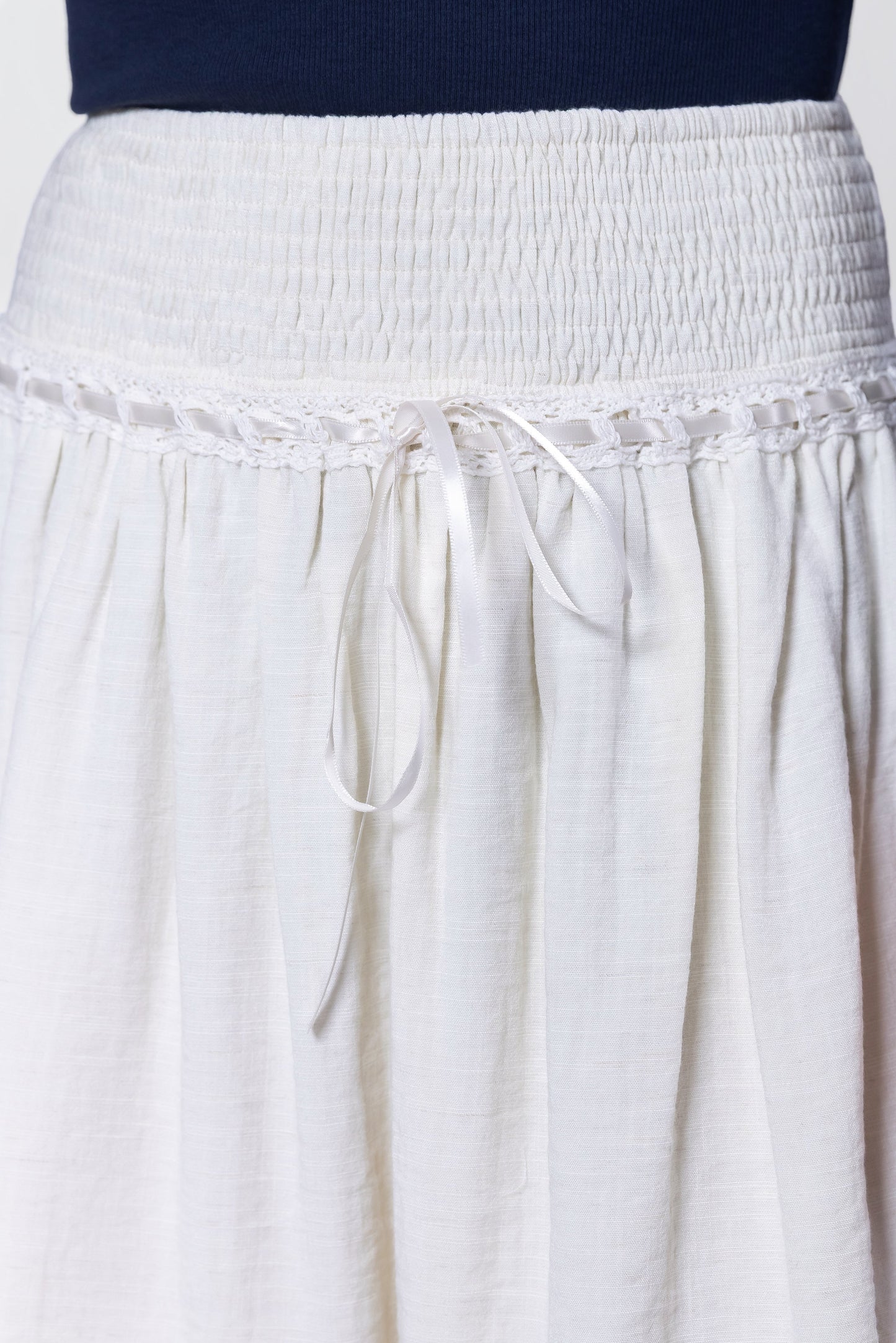 Avery Skirt 23" (Off White)
