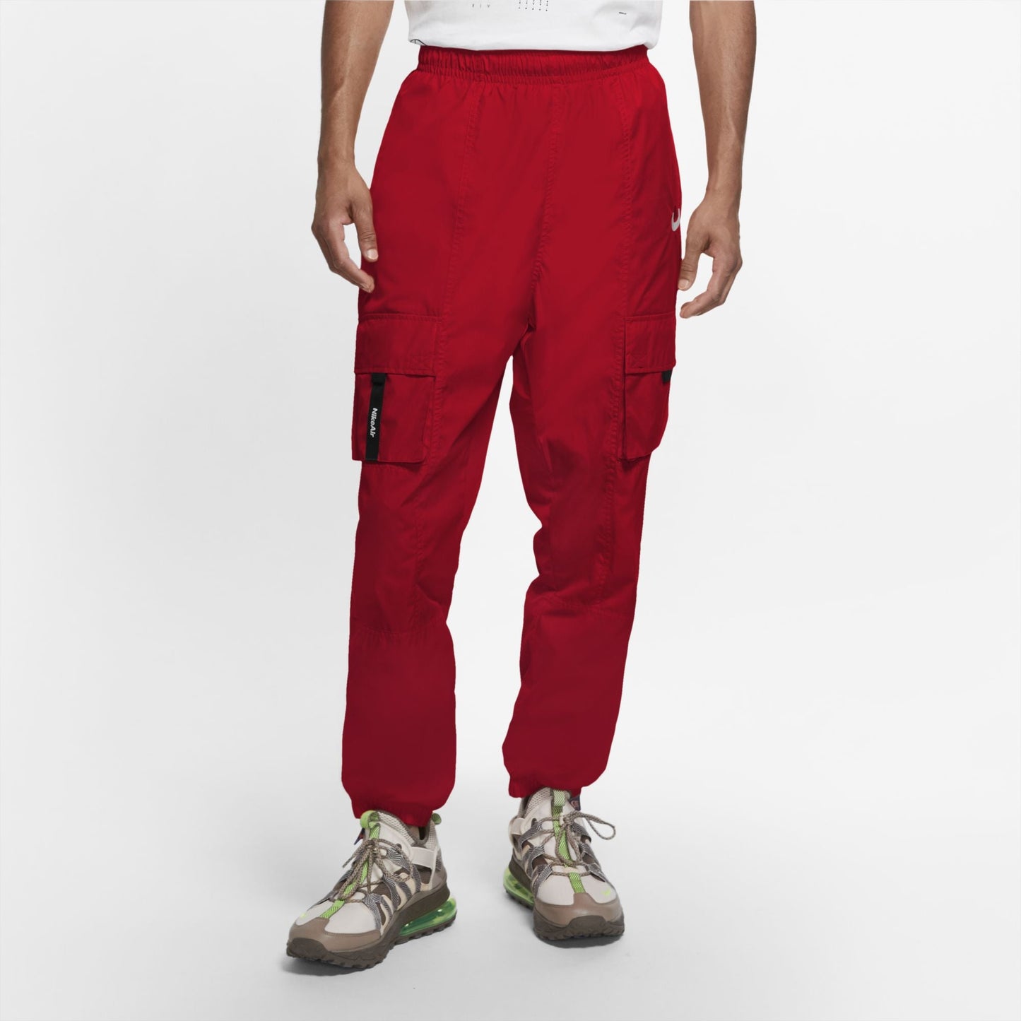 Nike Men's Woven Loose Fit Tapered Pants