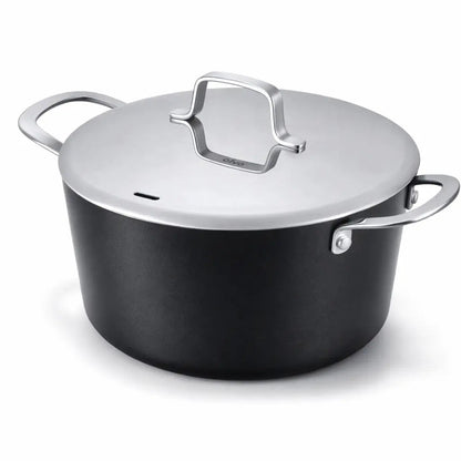 Maestro Stock Pot with Lid — 4.5-QT.