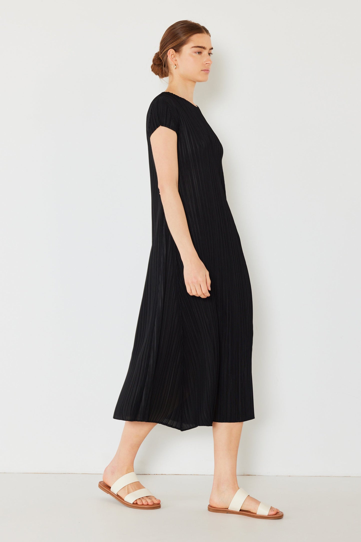 Marina West Pleated Cap Sleeve A-Line Midi Dress (D01CS) - Black