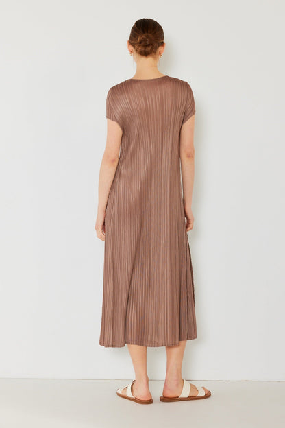 Marina West D01CS Pleated Cap Sleeve Midi Dress