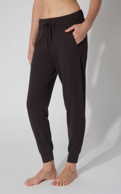 Lux Avenue Side Pocket Jogger