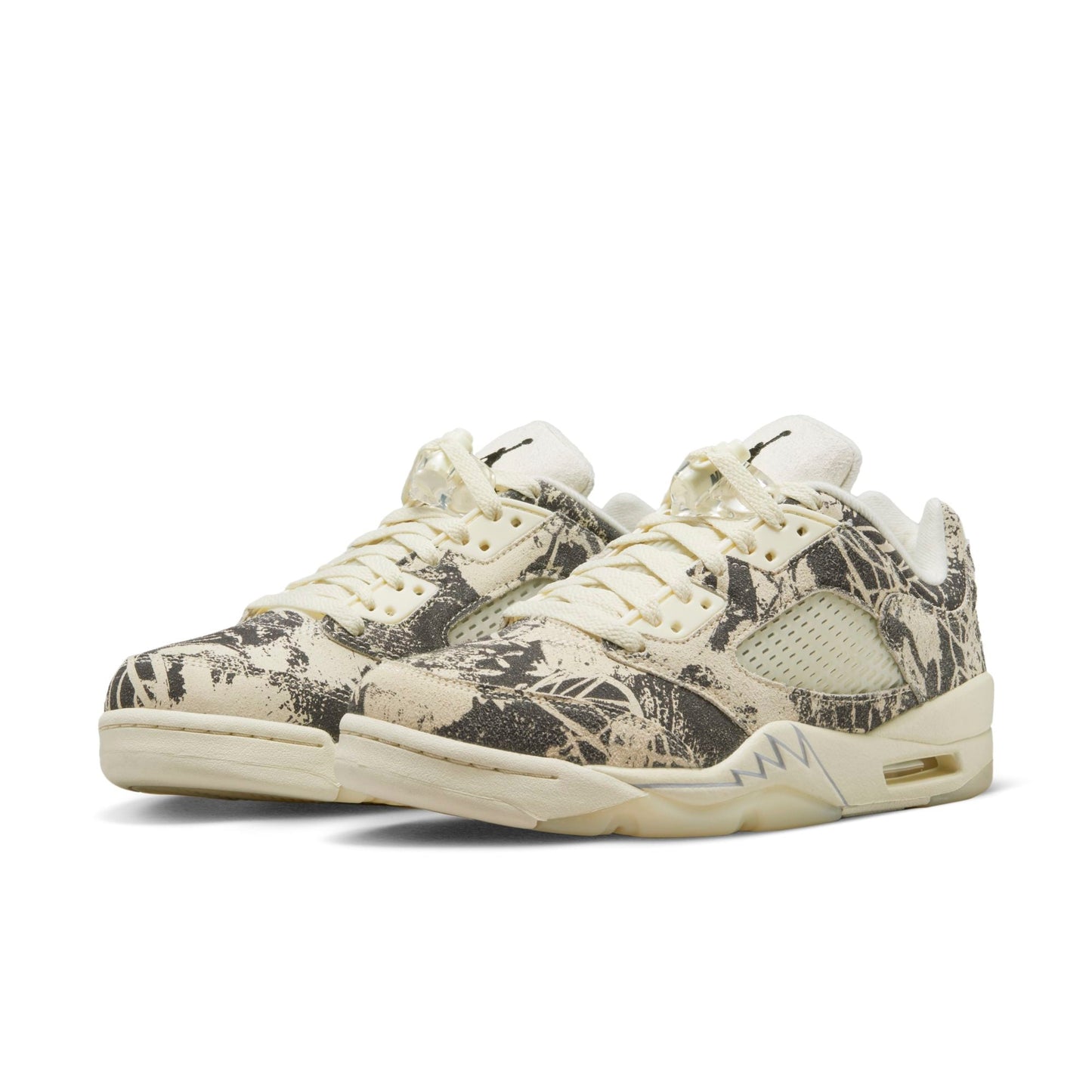 Coconut Milk/White/Black-