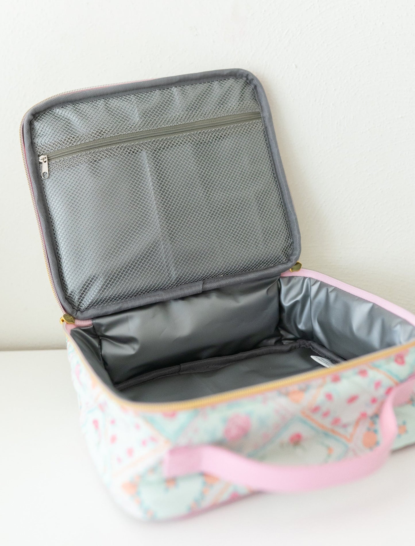 *PREORDER* Quilted Lunchbox ~ Petal Patchwork