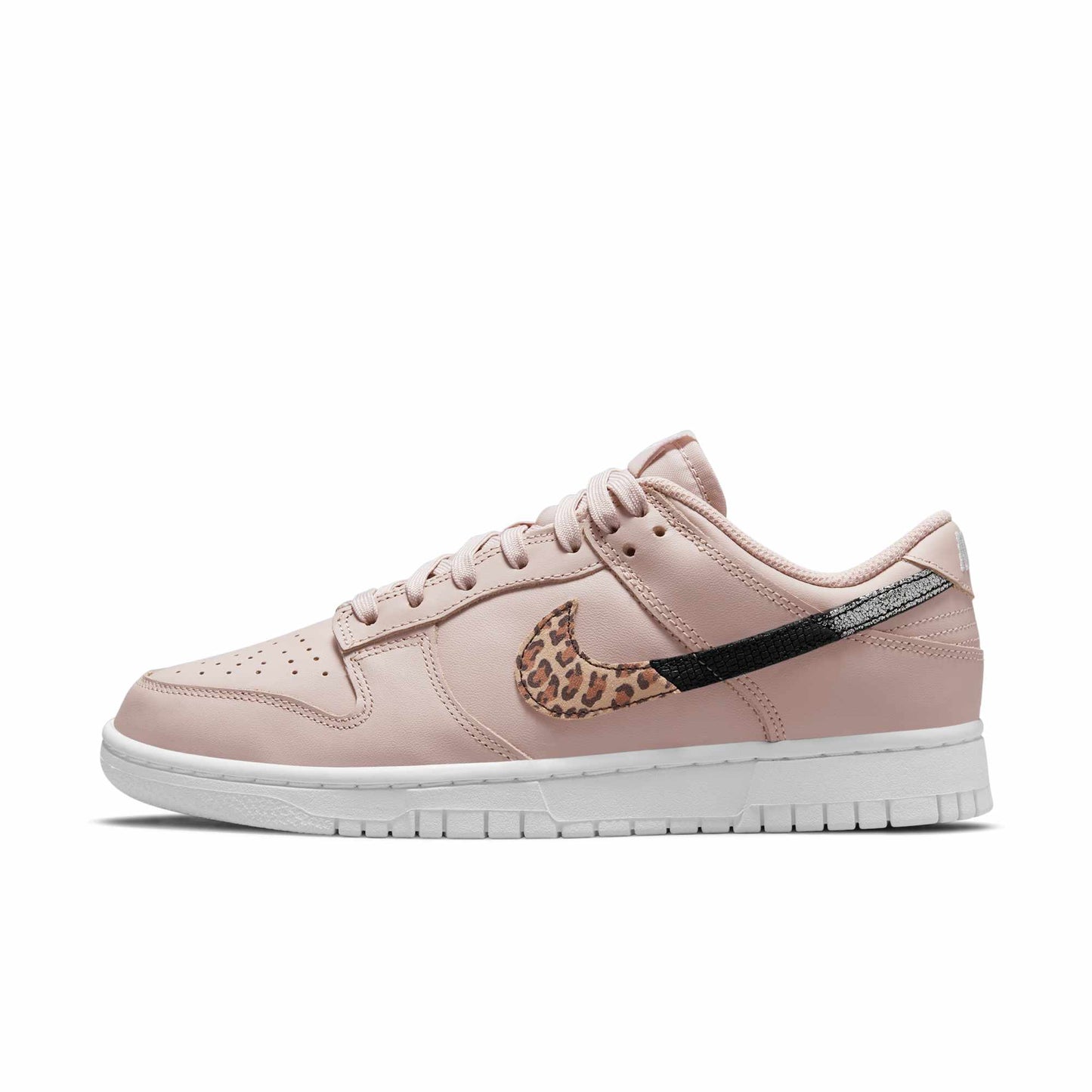 Nike Women's Dunk Low Se 'Primal Pink' Sneakers