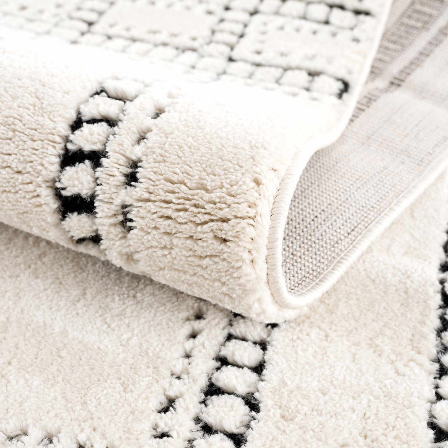 Ryuu Black & White Area Rug - Clearance
