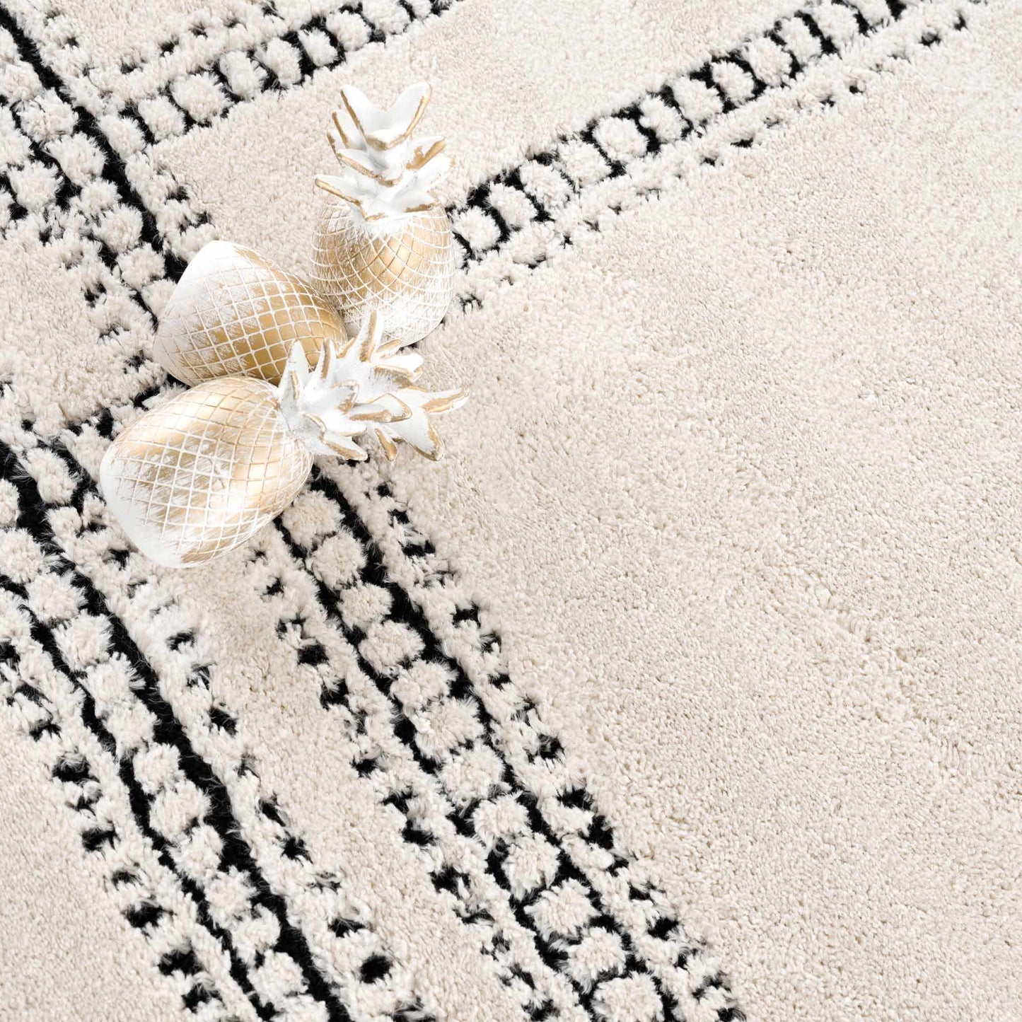 Ryuu Black & White Area Rug - Clearance