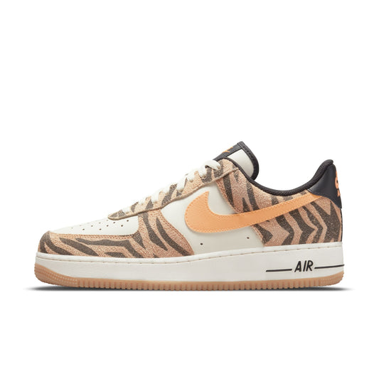 Nike Men's Air Force 1 '07 Prm Sneakers