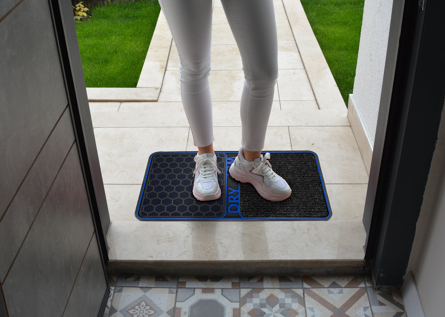 Wet & Dry Shoe Cleaning 18 in. x 32 in. Rectangular Door Mat