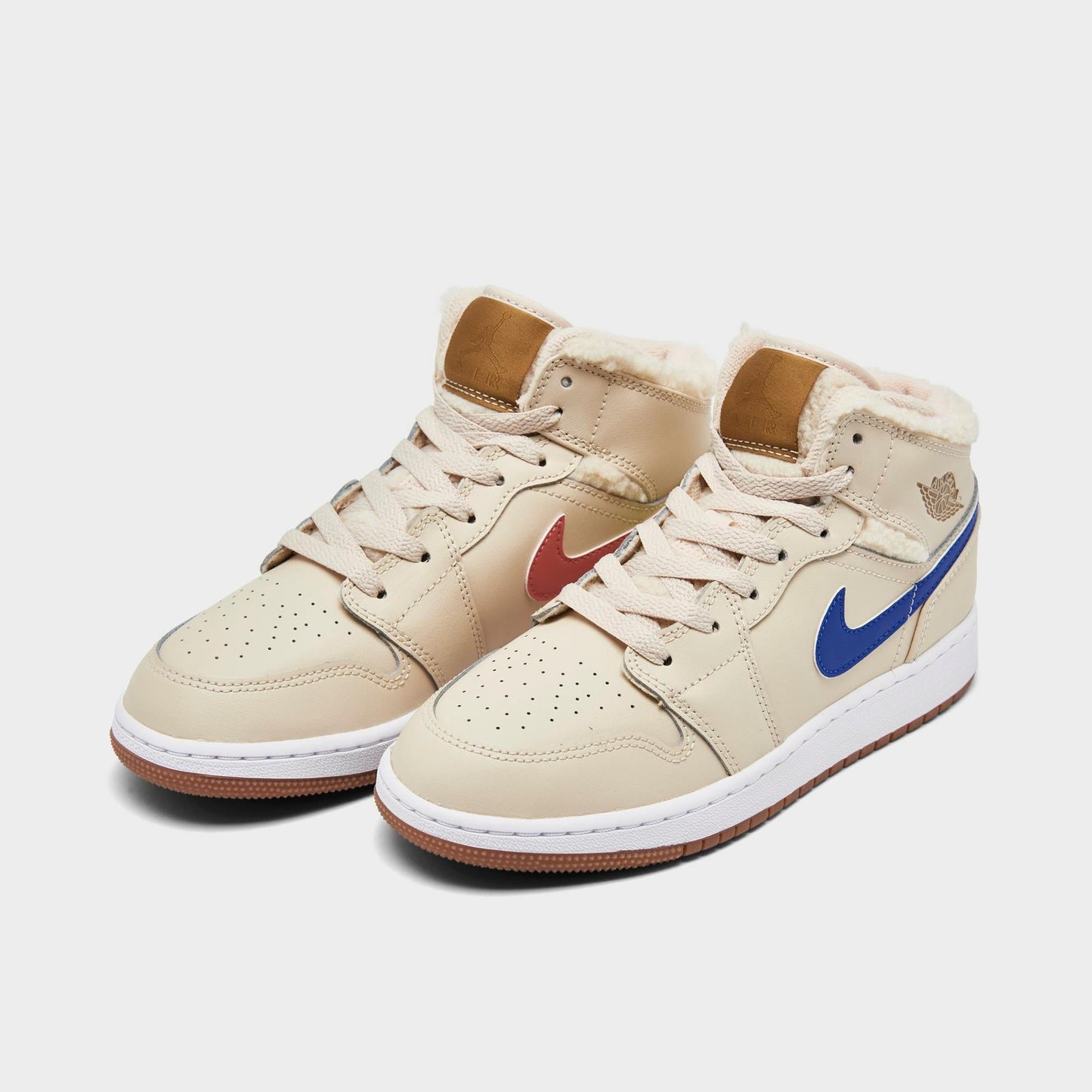 Grade School Air Jordan Retro 1 Mid Utility 'Fleece Pearl White' (Gs)