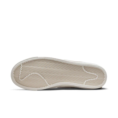 Nike Women's Blazer Low '77 Jumbo Sneakers