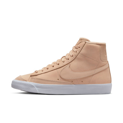 Nike Women's Blazer Mid Lx W Sneakers