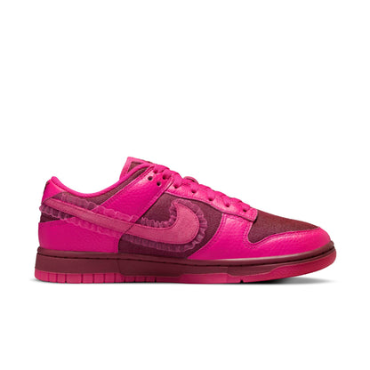 Nike Women's Dunk Low 'Valentine'S Day 2022' W Sneakers