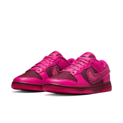 Nike Women's Dunk Low 'Valentine'S Day 2022' W Sneakers