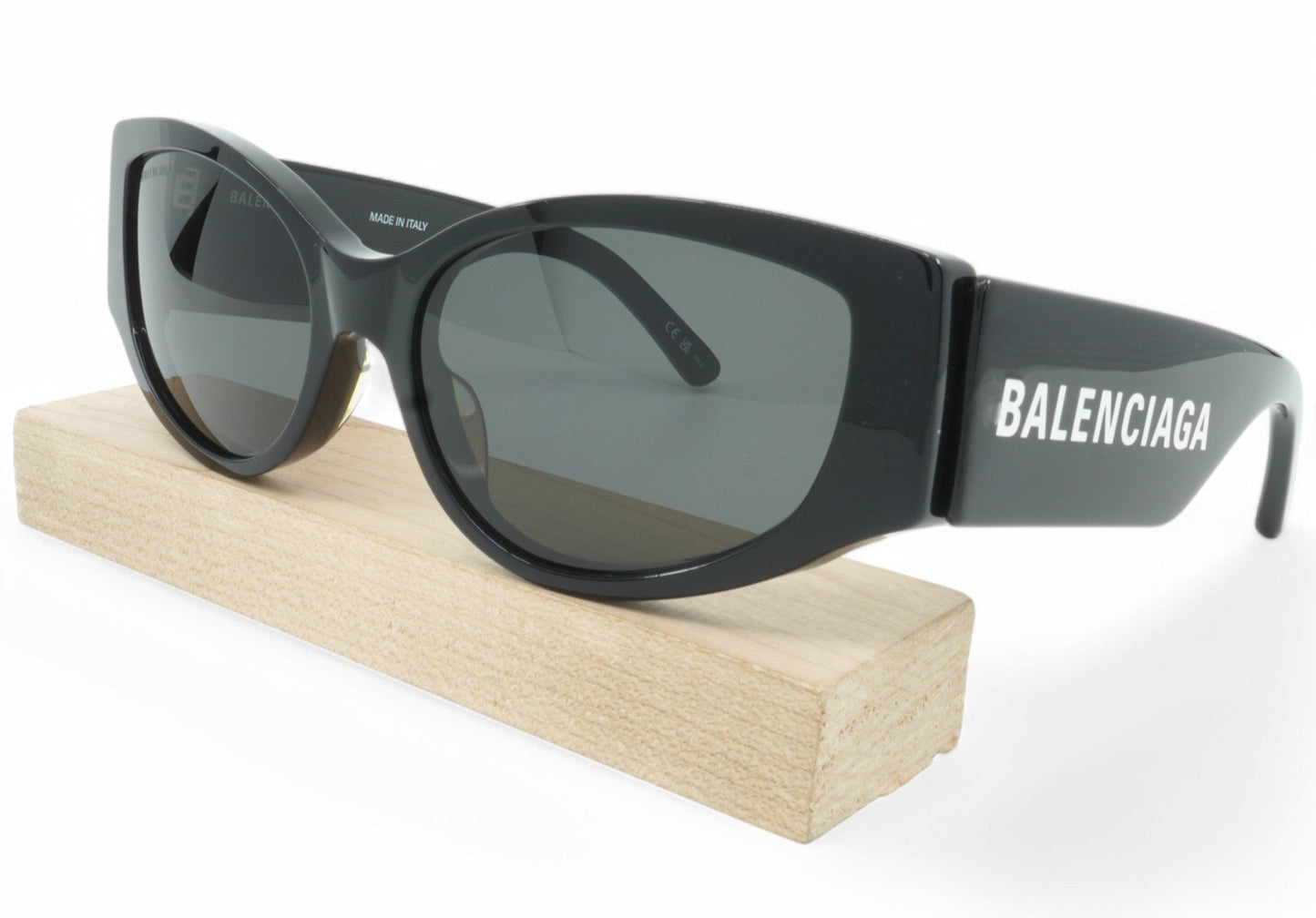 Women's Balenciaga Cat Eye Sunglasses - Black
