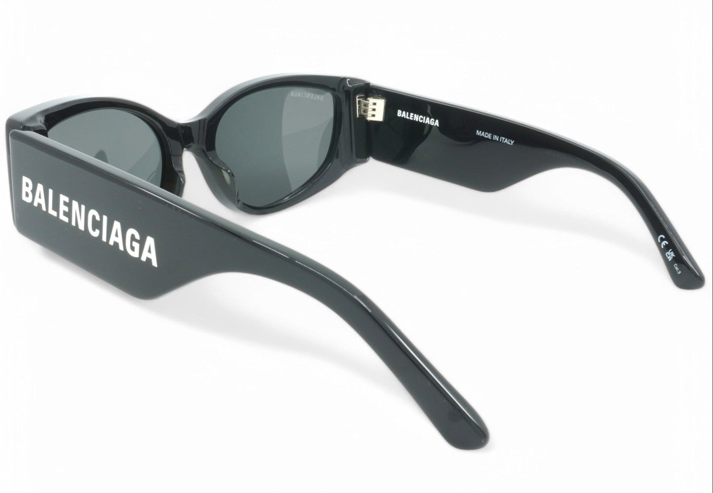 Women's Balenciaga Cat Eye Sunglasses - Black