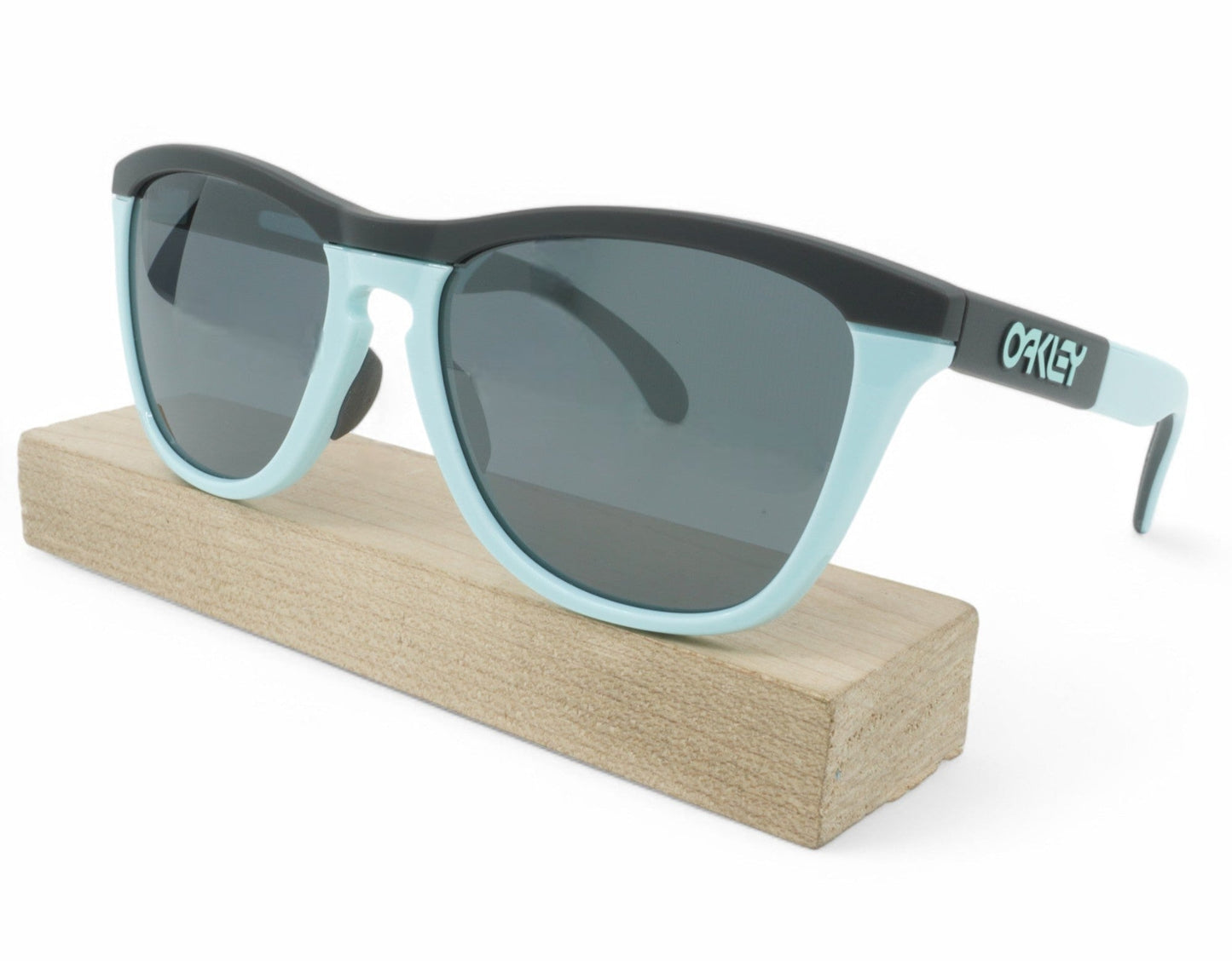 Unisex Oakley Frogskins Range A Sunglasses