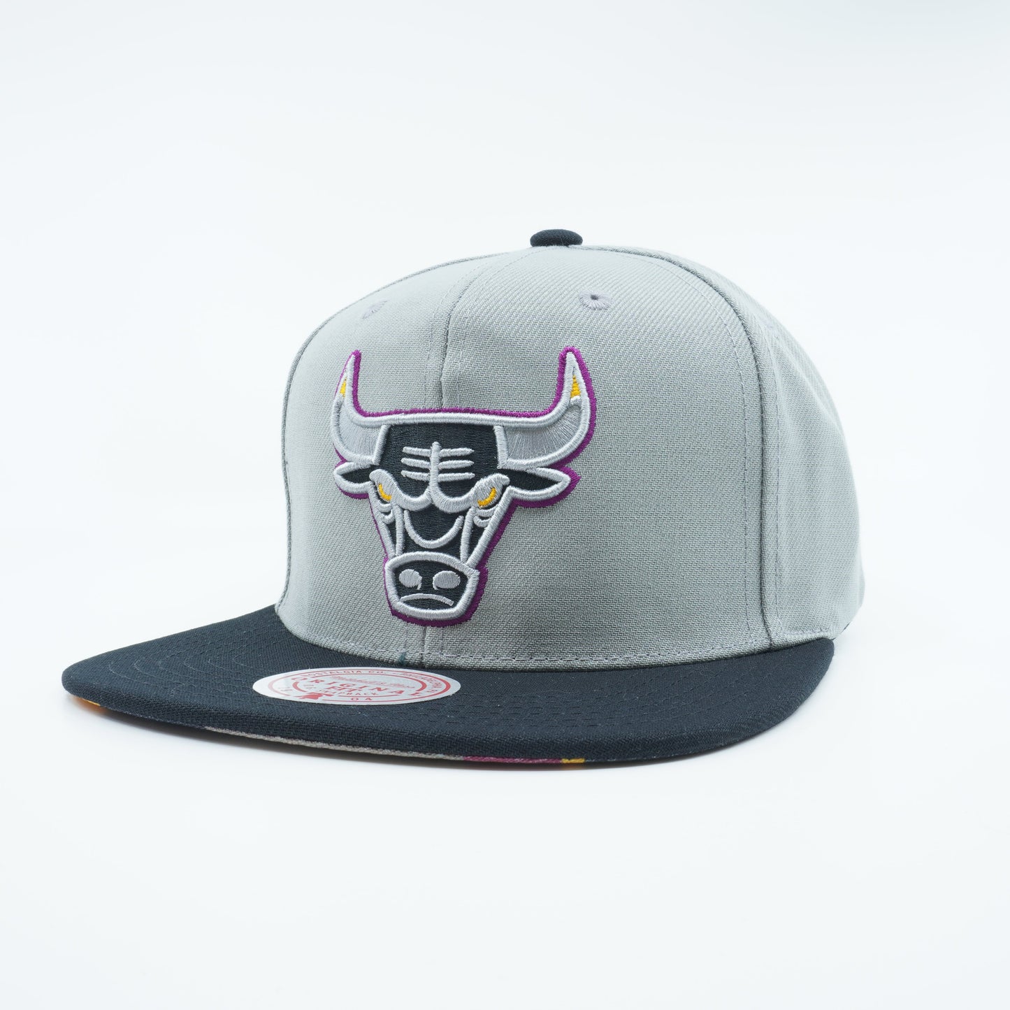 Men's Mitchell & Ness NBA Chicago Bulls B6 Grey Snapback