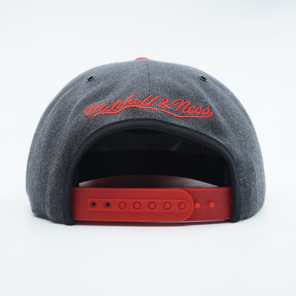 Mitchell & Ness Men's NBA Chicago Bulls 2 Tone Dark Heather Snapback