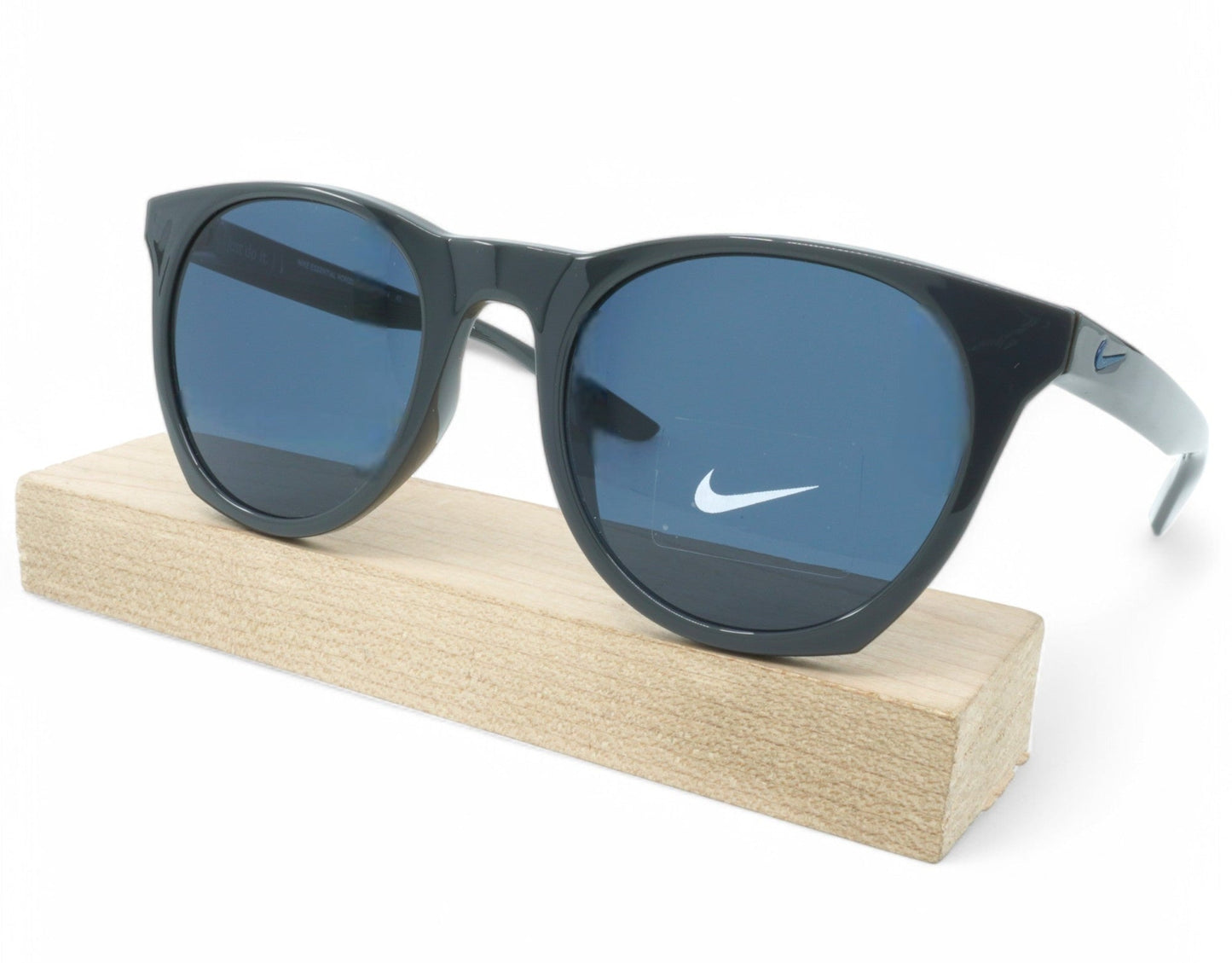 Nike Essential Horizon Sunglasses