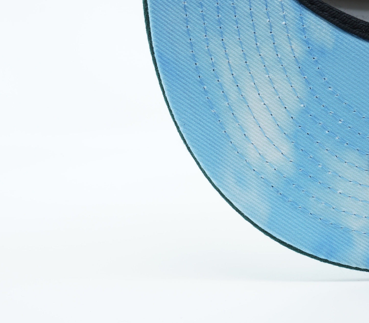 Dark Green/Cloud Under-