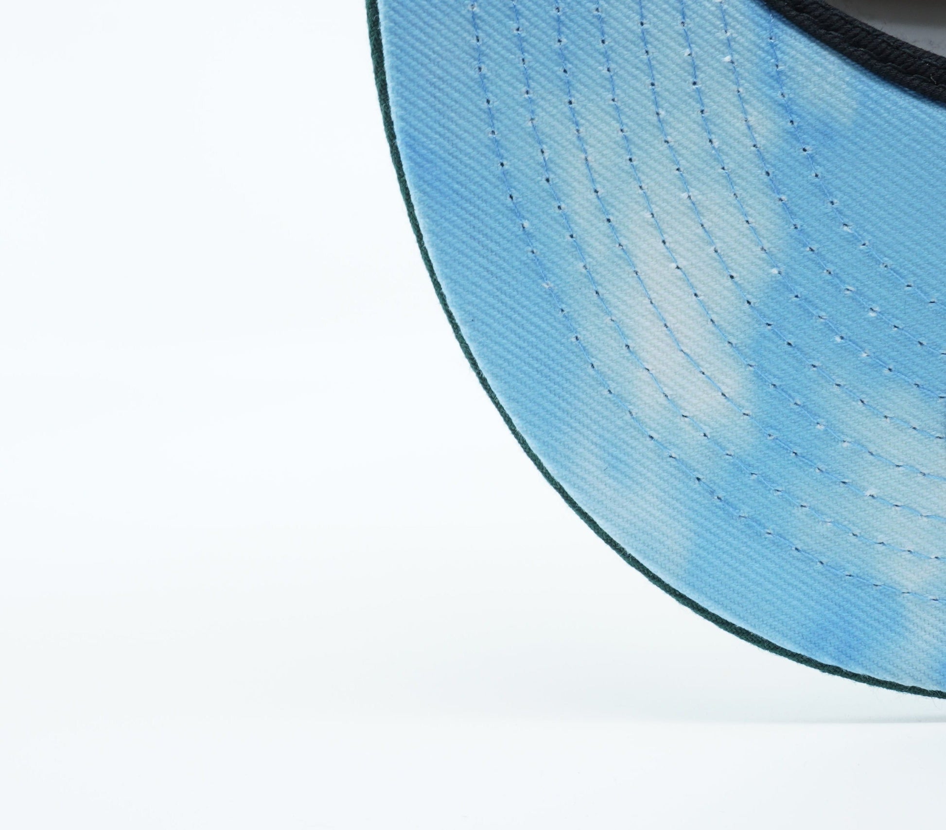 Dark Green/Cloud Under-