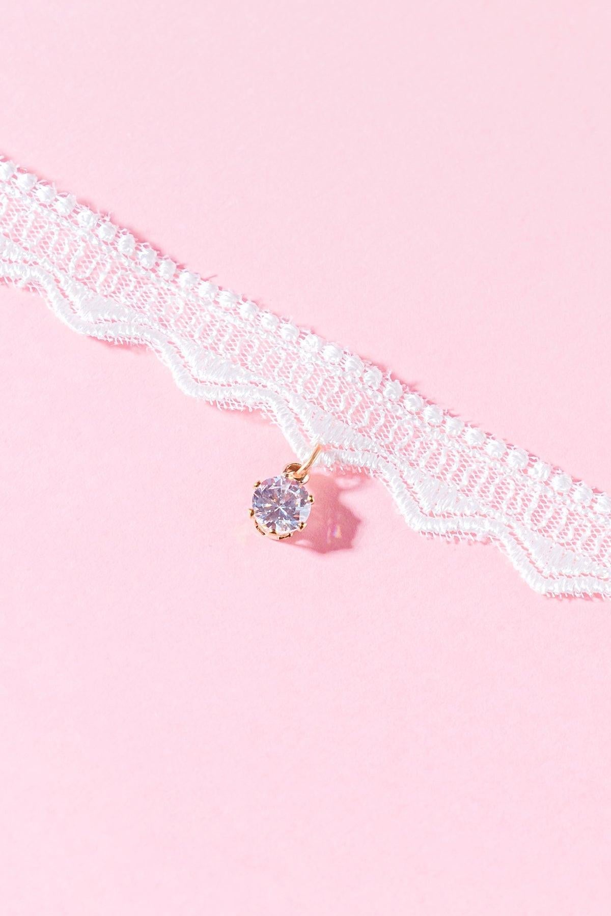 Pretty in Love Choker