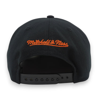 Mitchell & Ness Men's MLB Evergreen Script Snapback Giants Snapback Caps