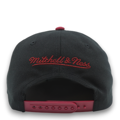 Mitchell & Ness Men's NBA The Finals Snapback Heat Snapback Caps