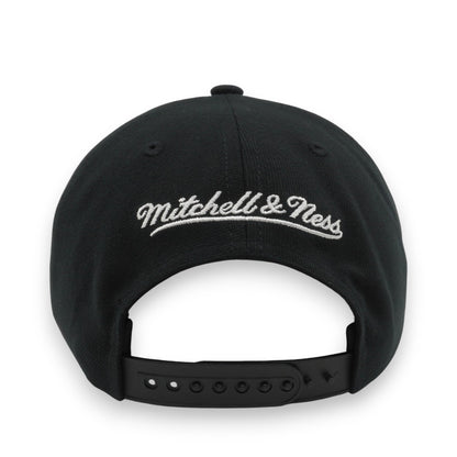 Mitchell & Ness Men's NBA Team Flip Pro Snapback Bulls Snapback Caps