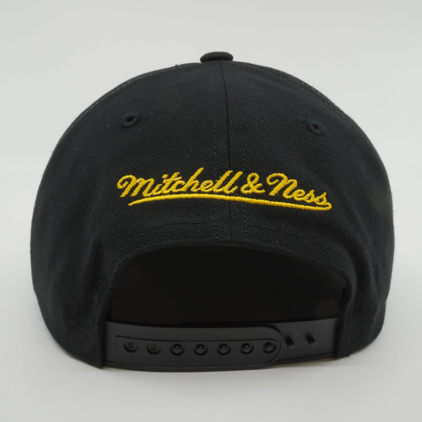 Mitchell & Ness Men's NHL Varsity Bust Snapback Vntg Bruins Black