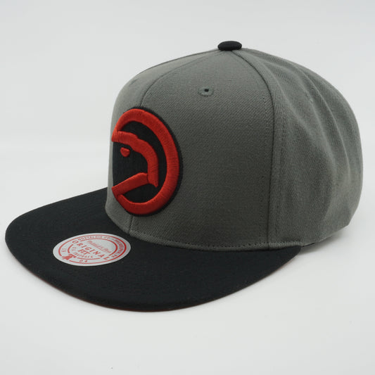 Men's Mitchell & Ness NBA Storm Front Snapback Hwc Hawks - Grey