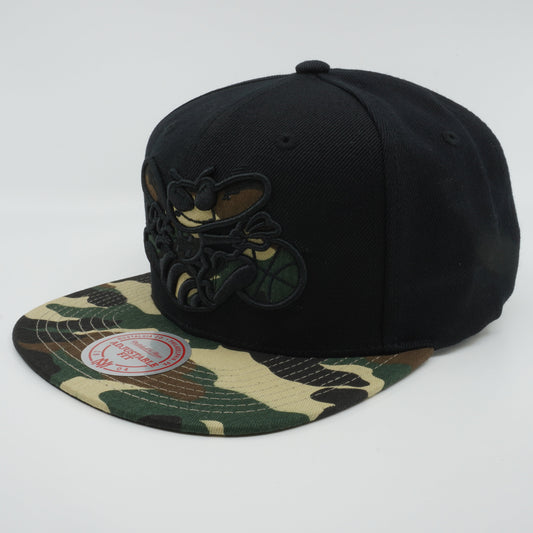 Men's Mitchell & Ness NBA Camo Bill Hornets - Camo Woodland