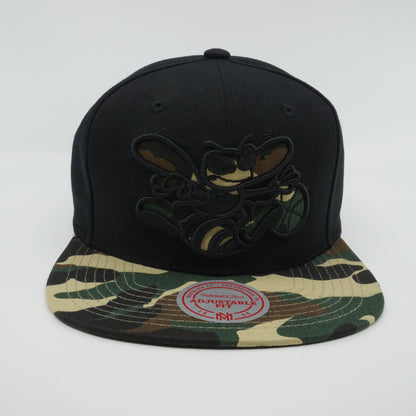 Mitchell & Ness Men's NBA Camo Bill Hornets Woodland