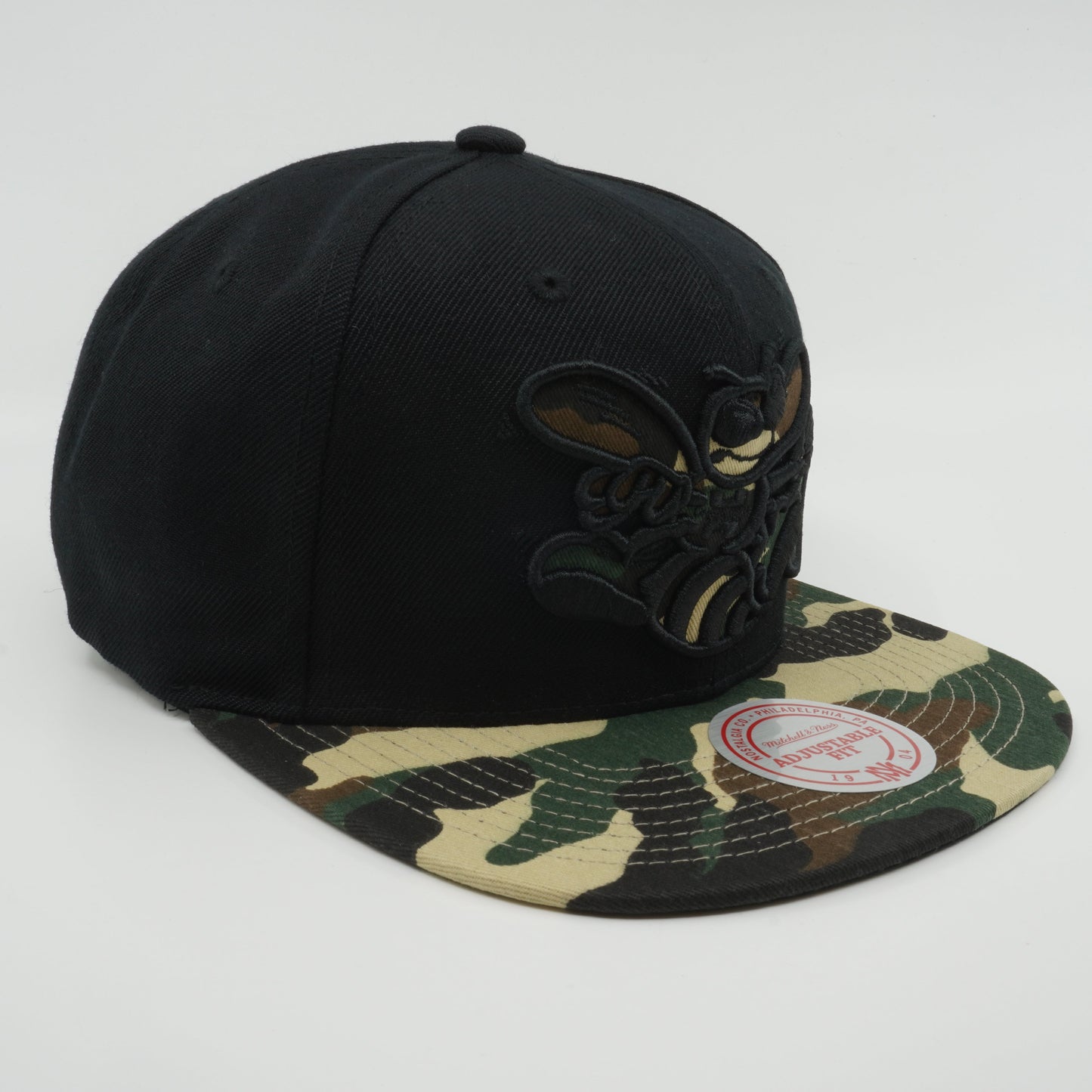 Men's Mitchell & Ness NBA Camo Bill Hornets - Camo Woodland