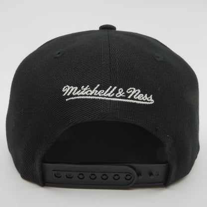 Mitchell & Ness Men's MLB Big Champ Snapback White Sox 2005 Snapback Caps