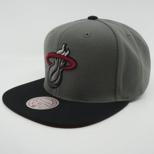 Men's Mitchell & Ness NBA Storm Front Snapback Heat - Grey