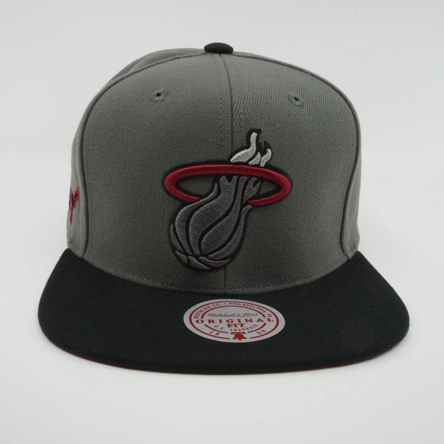 Men's Mitchell & Ness NBA Storm Front Snapback Heat - Grey