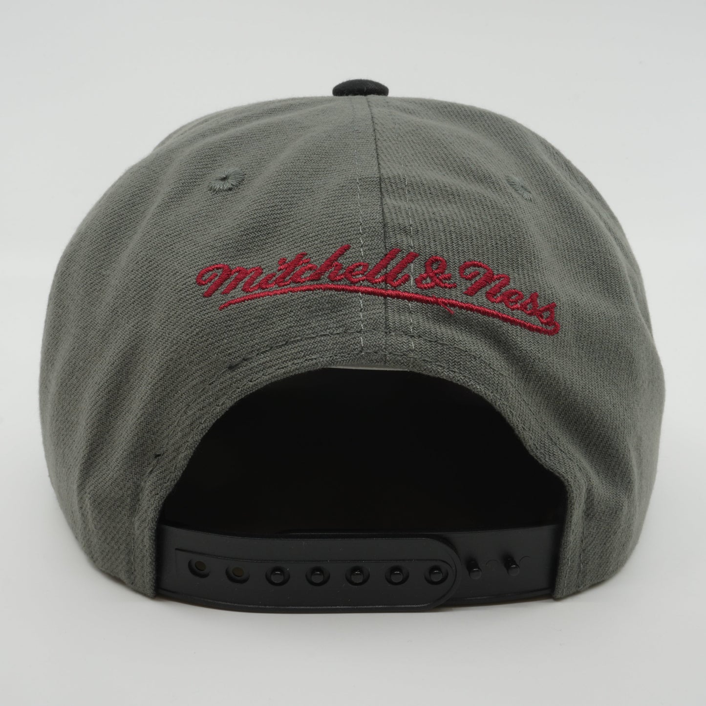 Men's Mitchell & Ness NBA Storm Front Snapback Heat - Grey