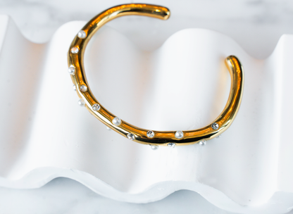 MYRA Cuff