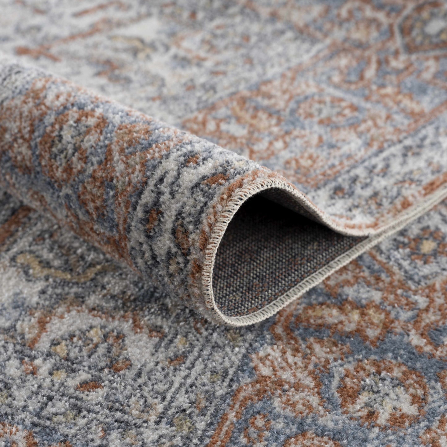 Aila Traditional Design Washable Rug - Clearance