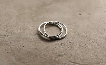 Mint & Lily Dainty Interlocking Fidget Ring